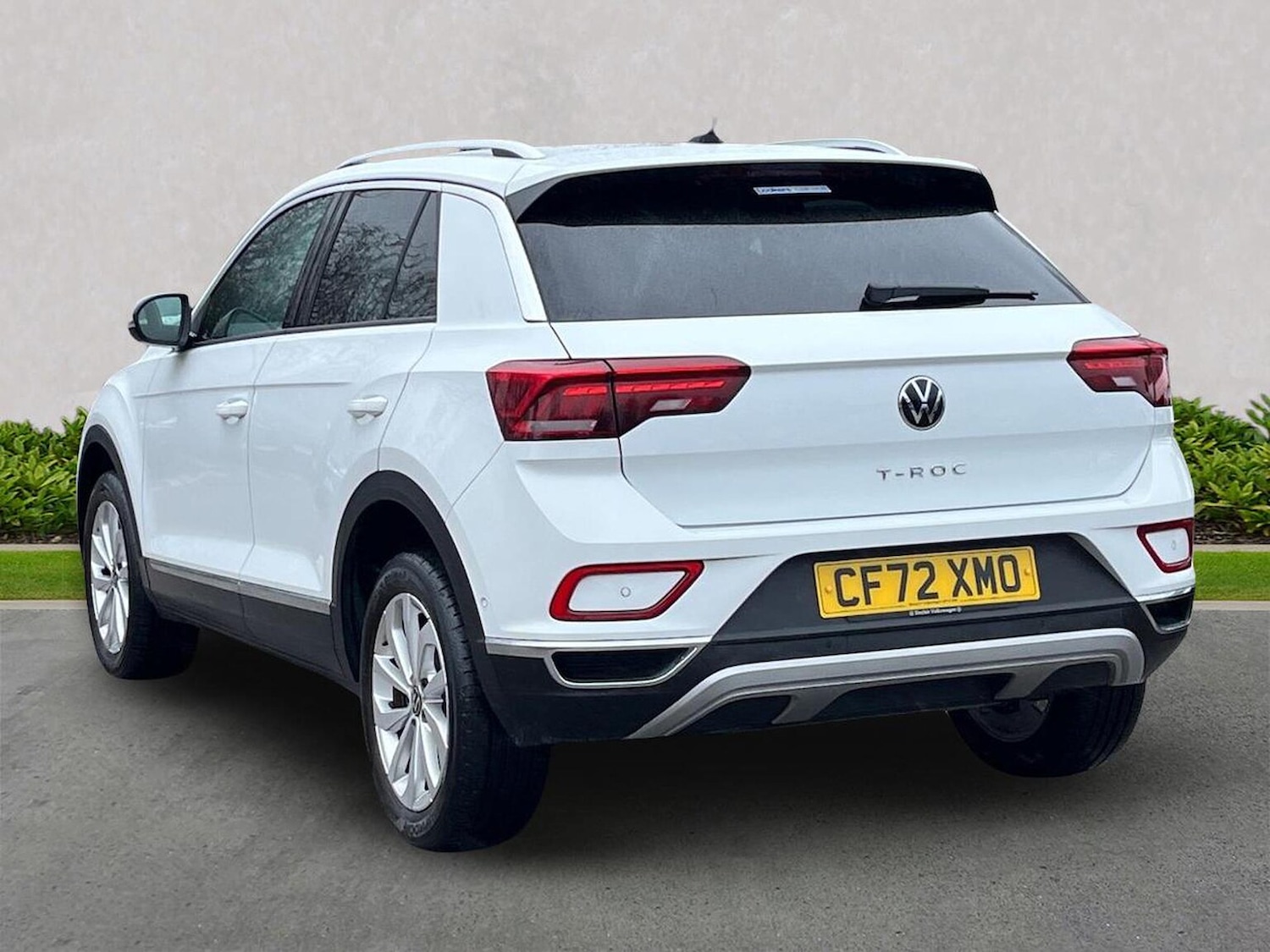 Used Volkswagen T-Roc 2023 for sale - 78026182: Photo 2