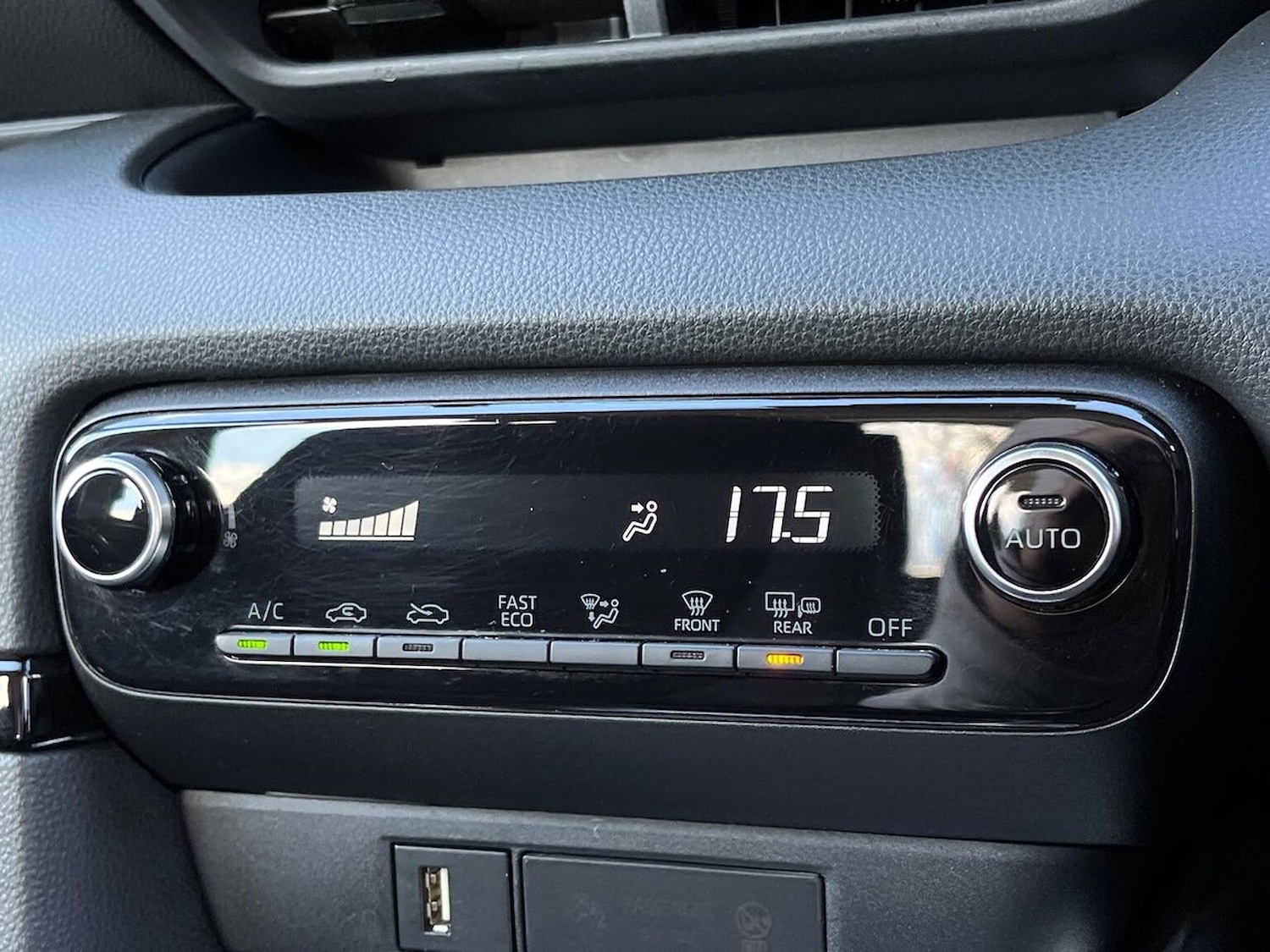 Used Toyota Yaris 2021 for sale - 78196353: Photo 14