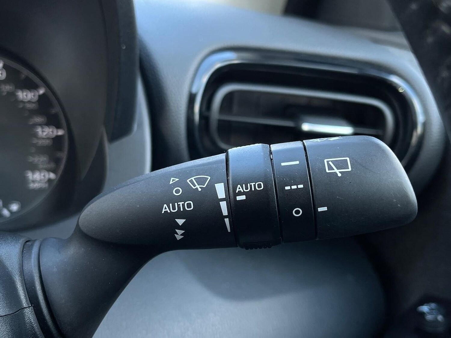 Used Toyota Yaris 2021 for sale - 78196353: Photo 31