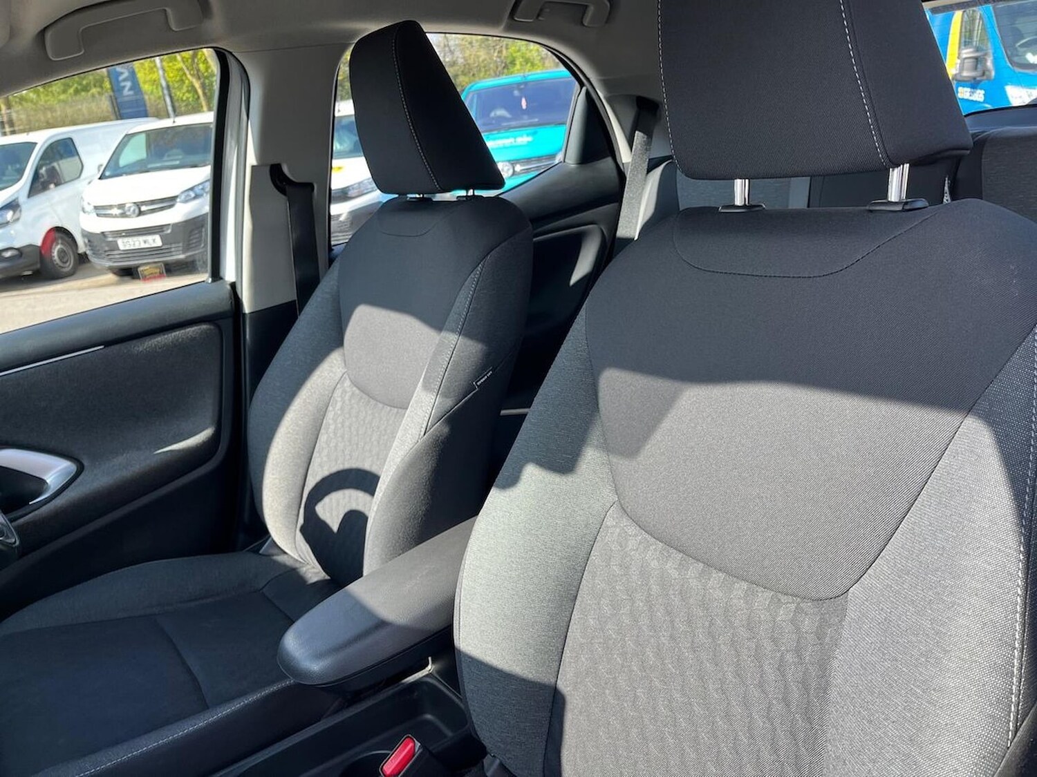 Used Toyota Yaris 2021 for sale - 78196353: Photo 34