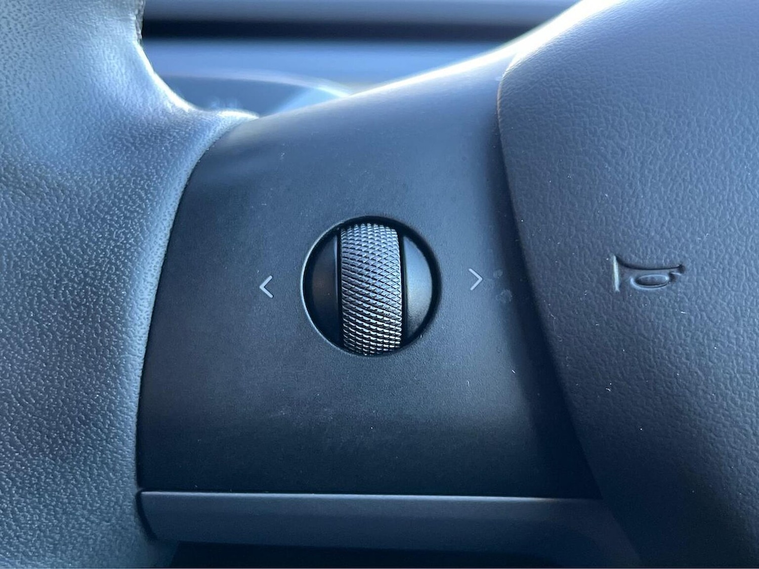 Used Tesla Model Y 2023 for sale - 76565484: Photo 27