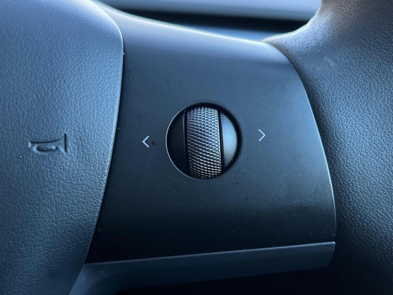 Used Tesla Model Y 2023 for sale - 76565484: Photo 28