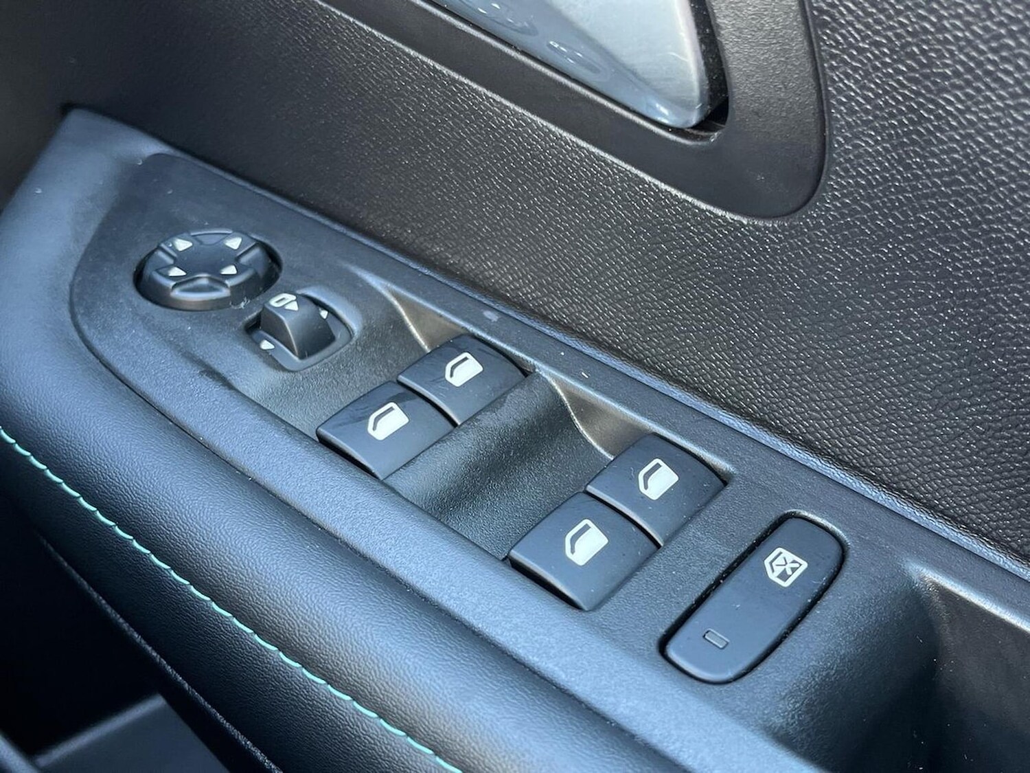 Used Peugeot 208 2021 for sale - 78196549: Photo 23