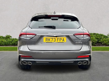 Used Maserati Levante 2023 for sale - 77802132: Photo