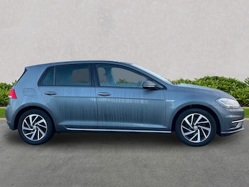 Used Volkswagen Golf 2020 for sale - 77077365: Photo