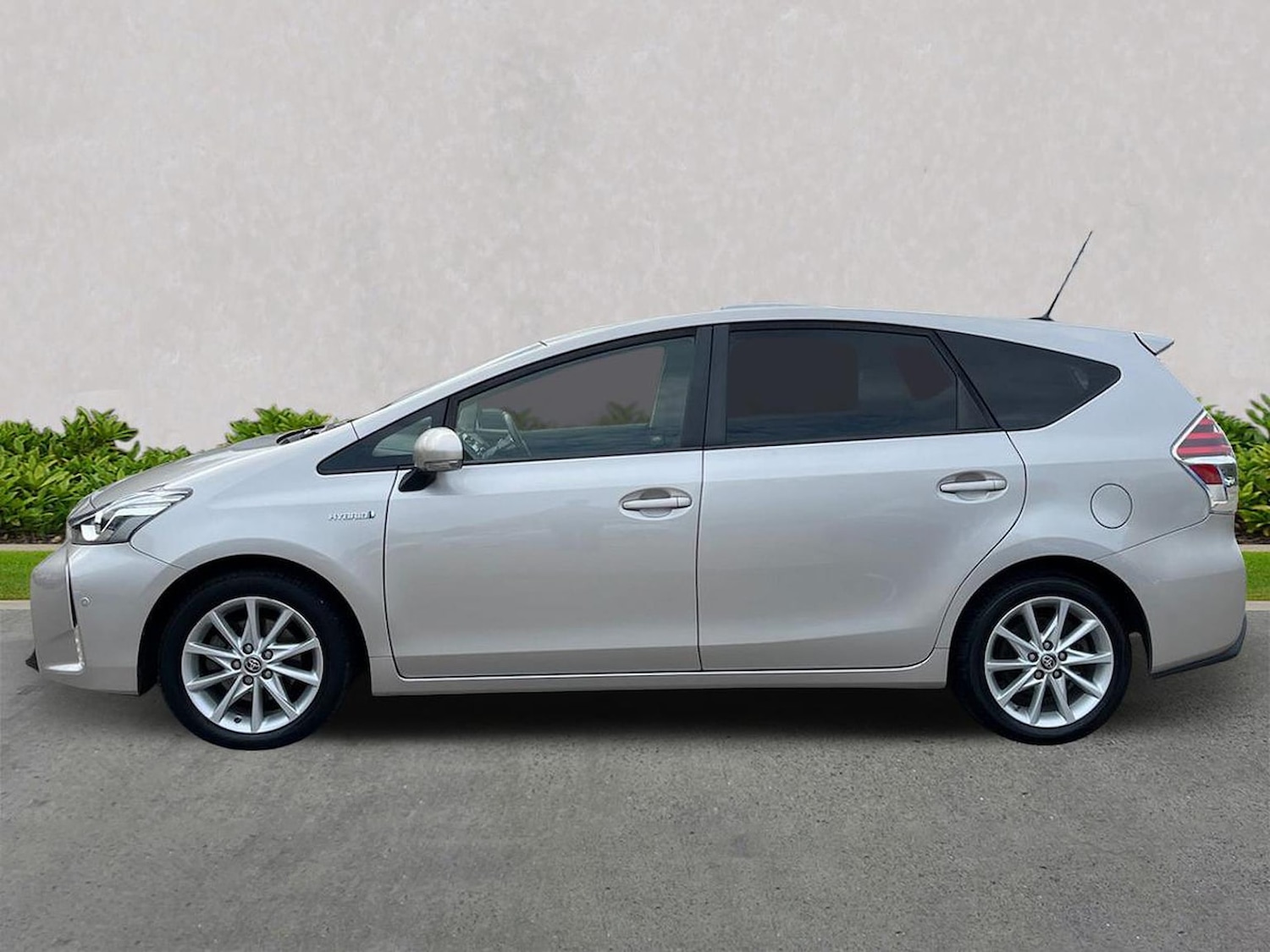 Used Toyota Prius+ 2020 for sale - 76220460: Photo 19