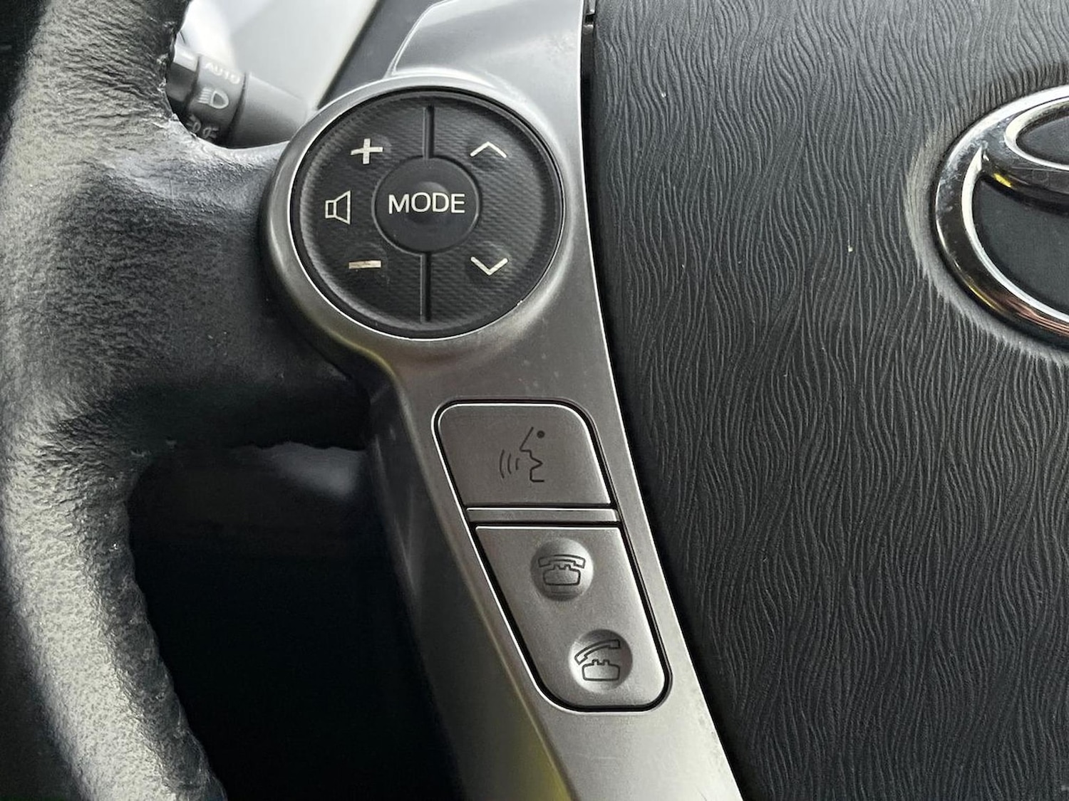 Used Toyota Prius+ 2020 for sale - 76220460: Photo 26