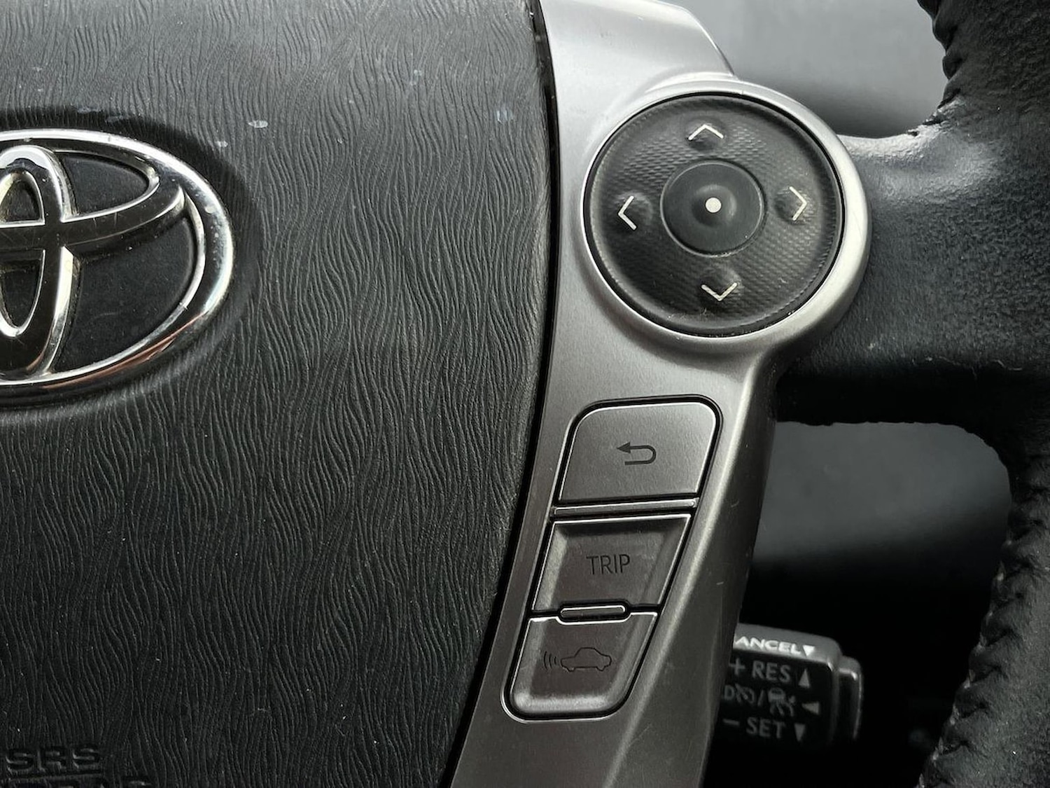 Used Toyota Prius+ 2020 for sale - 76220460: Photo 27