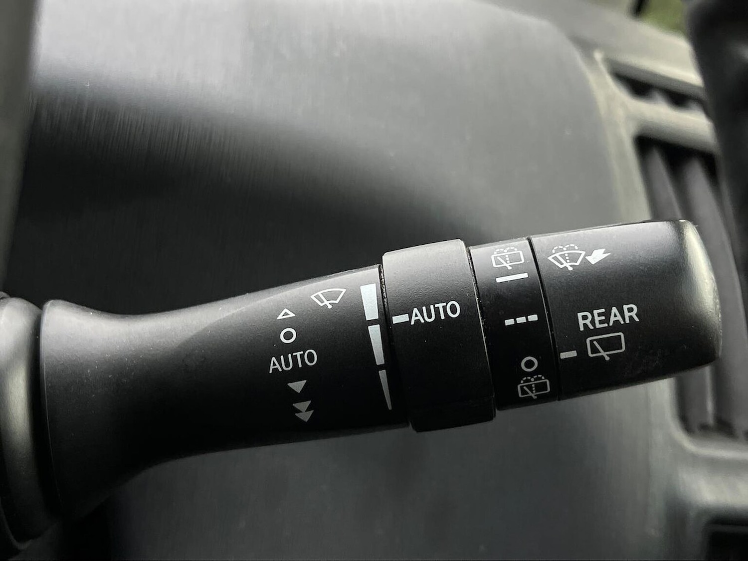 Used Toyota Prius+ 2020 for sale - 76220460: Photo 29