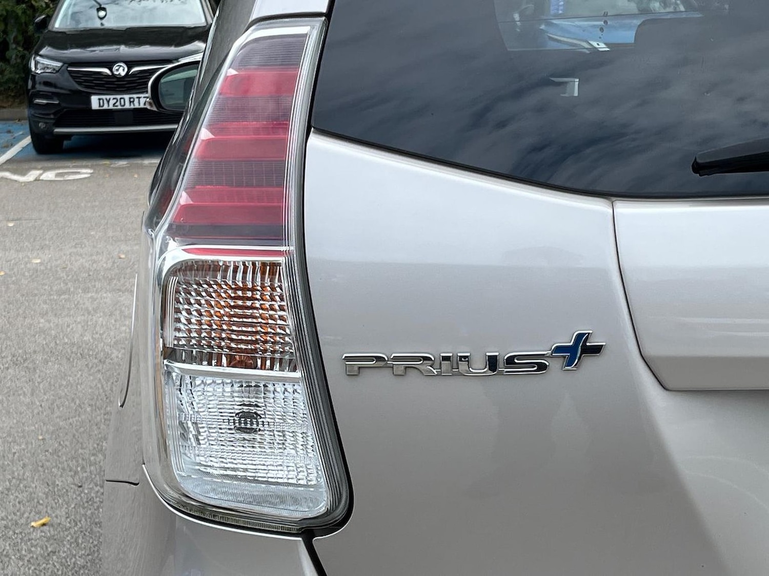Used Toyota Prius+ 2020 for sale - 76220460: Photo 36