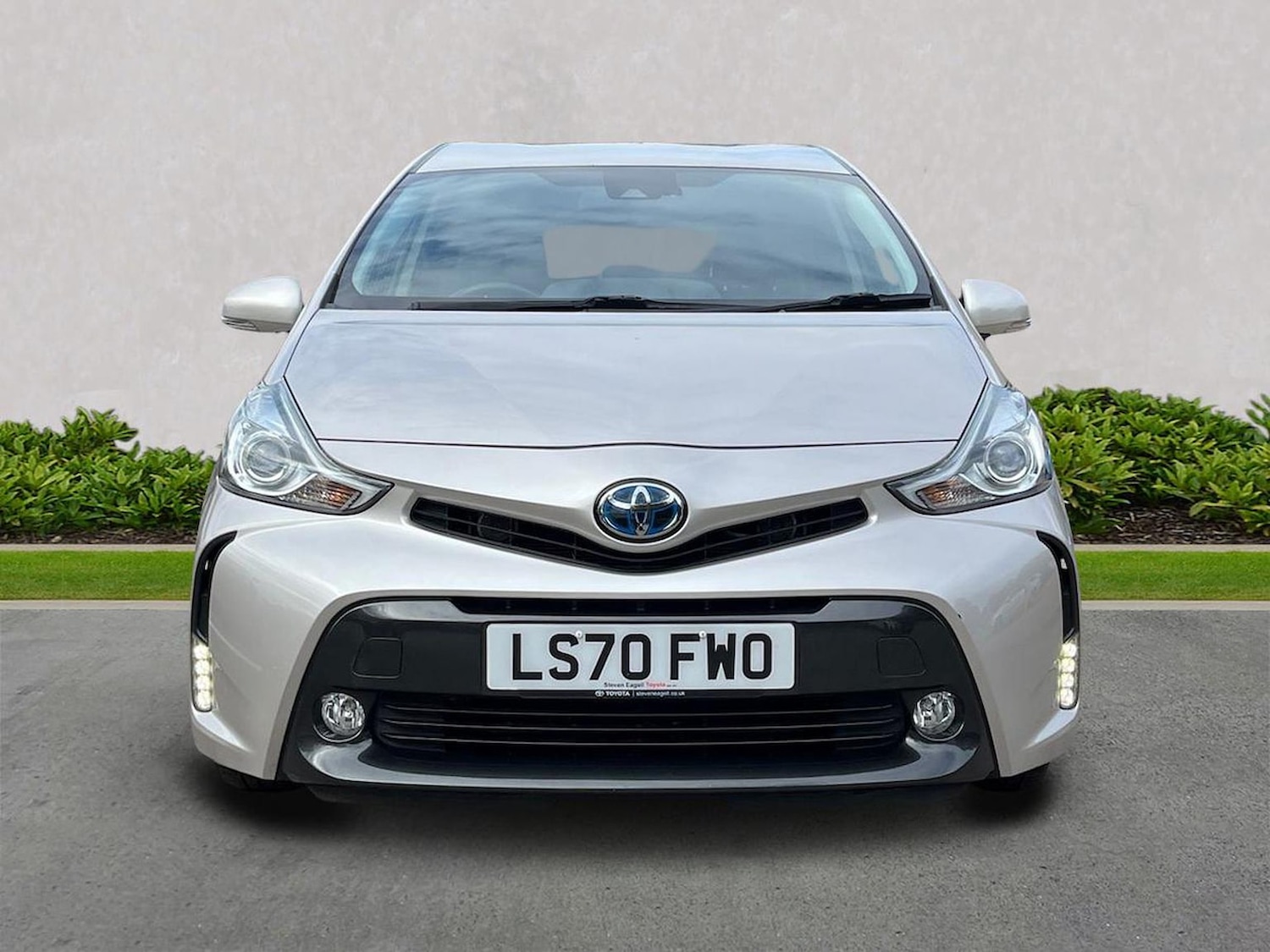 Used Toyota Prius+ 2020 for sale - 76220460: Photo 5