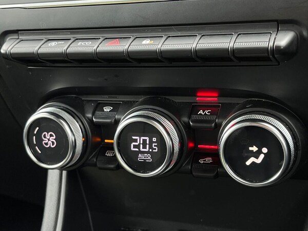 Used Renault Captur 2020 for sale - 76198484: Photo 12