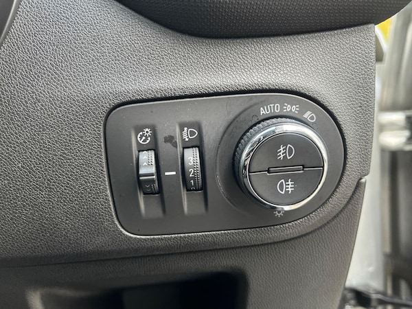 Used Vauxhall Crossland X 2018 for sale - 76237022: Photo 22