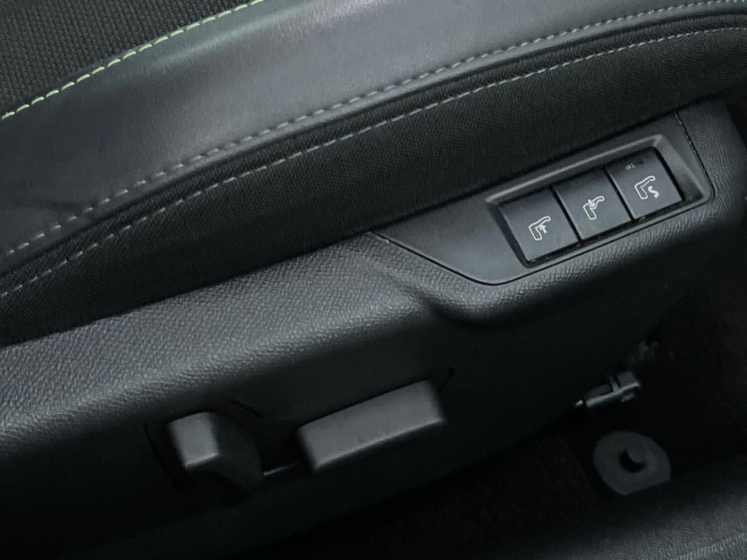 Used Peugeot 2008 2023 for sale - 77488671: Photo 30