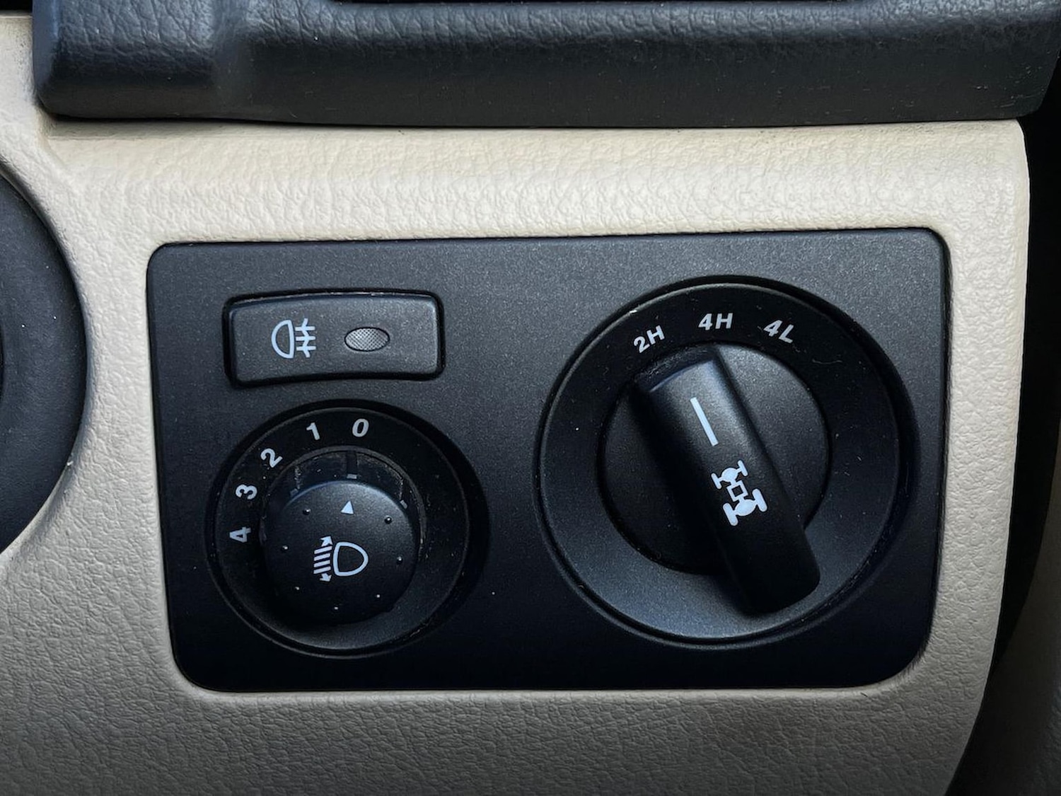 Used Ssangyong Rexton 2017 for sale - 76347048: Photo 22