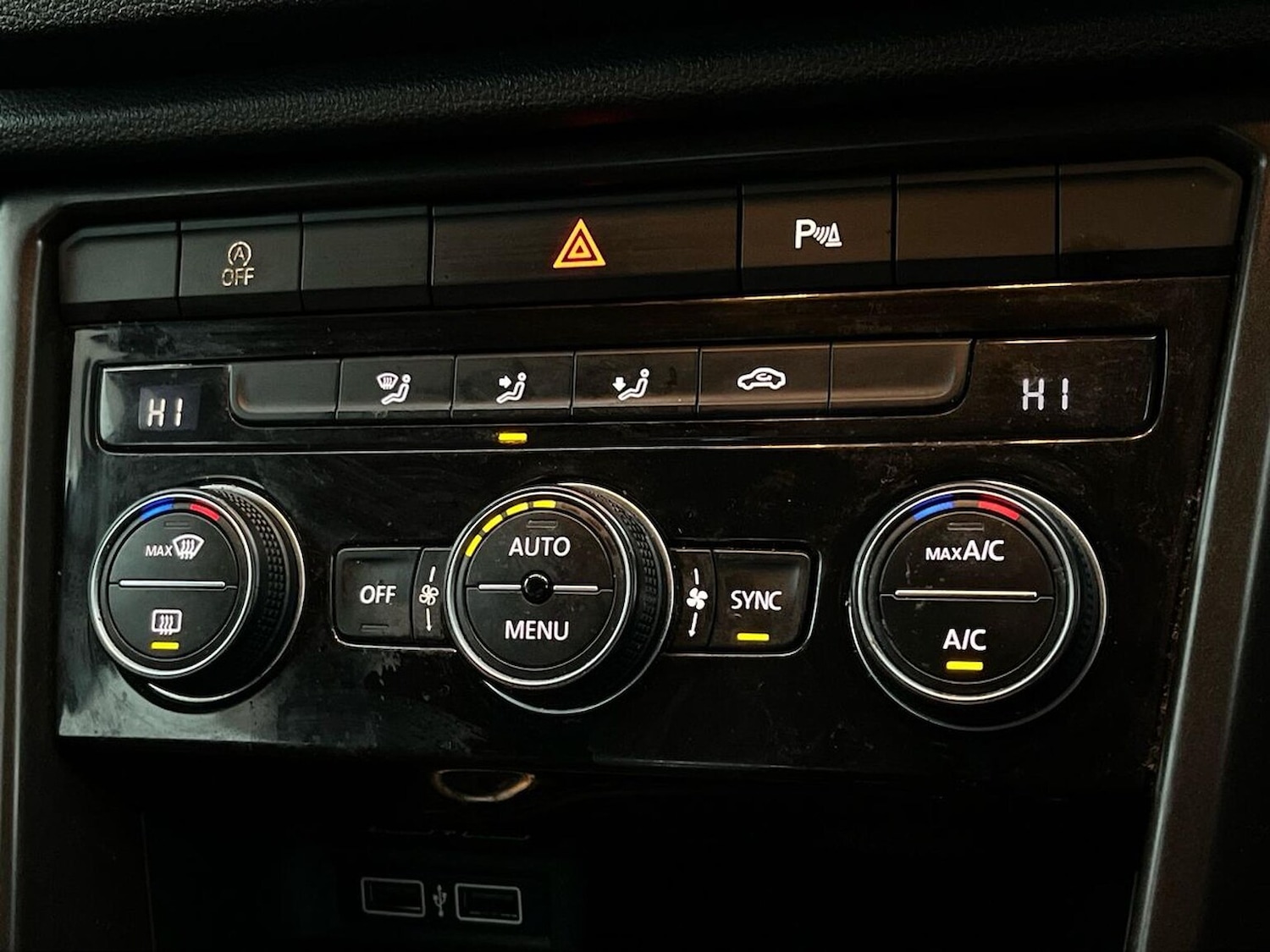 Used Volkswagen T-Roc 2019 for sale - 76986948: Photo 12