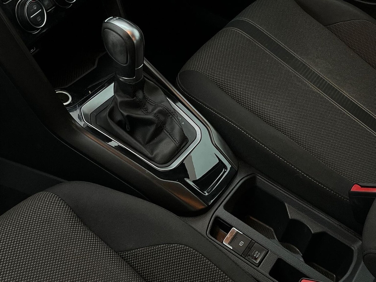 Used Volkswagen T-Roc 2019 for sale - 76986948: Photo 13