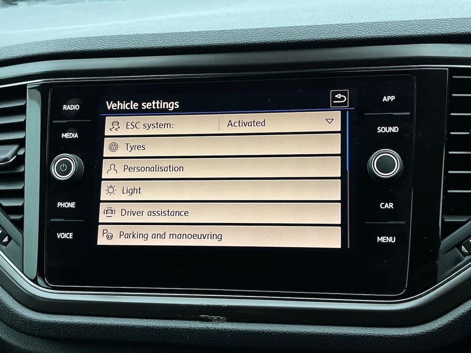 Used Volkswagen T-Roc 2019 for sale - 76986948: Photo 24