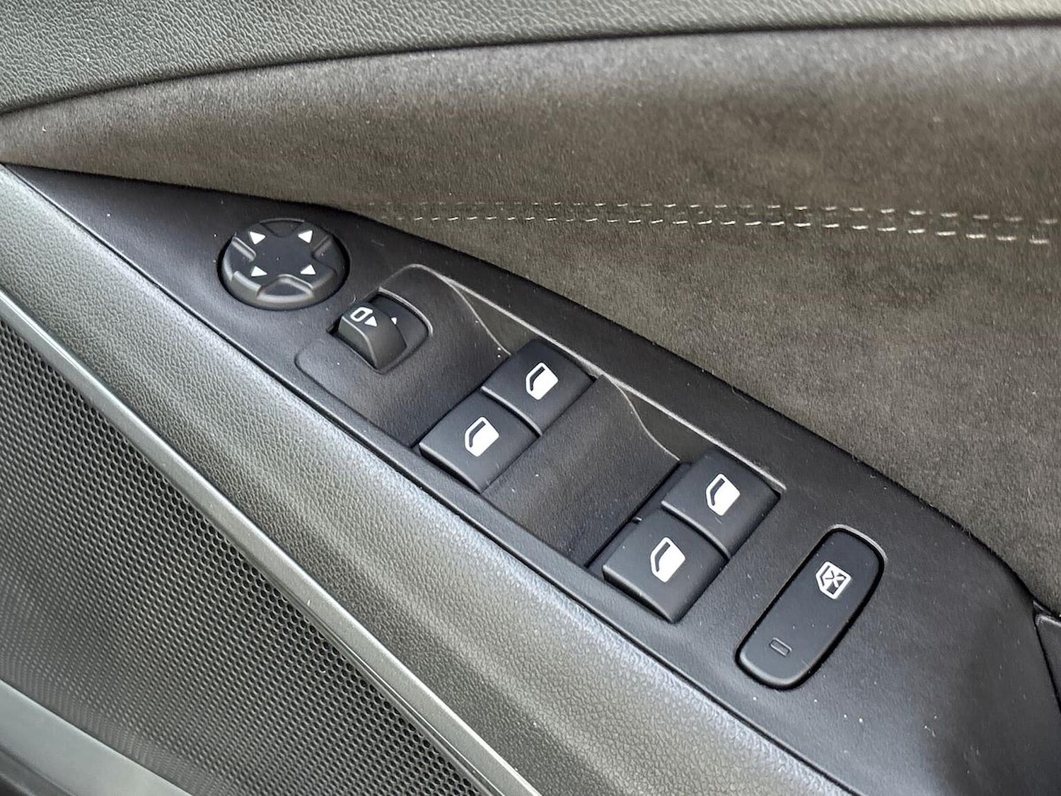 Used Vauxhall Crossland 2024 for sale - 76637746: Photo 21