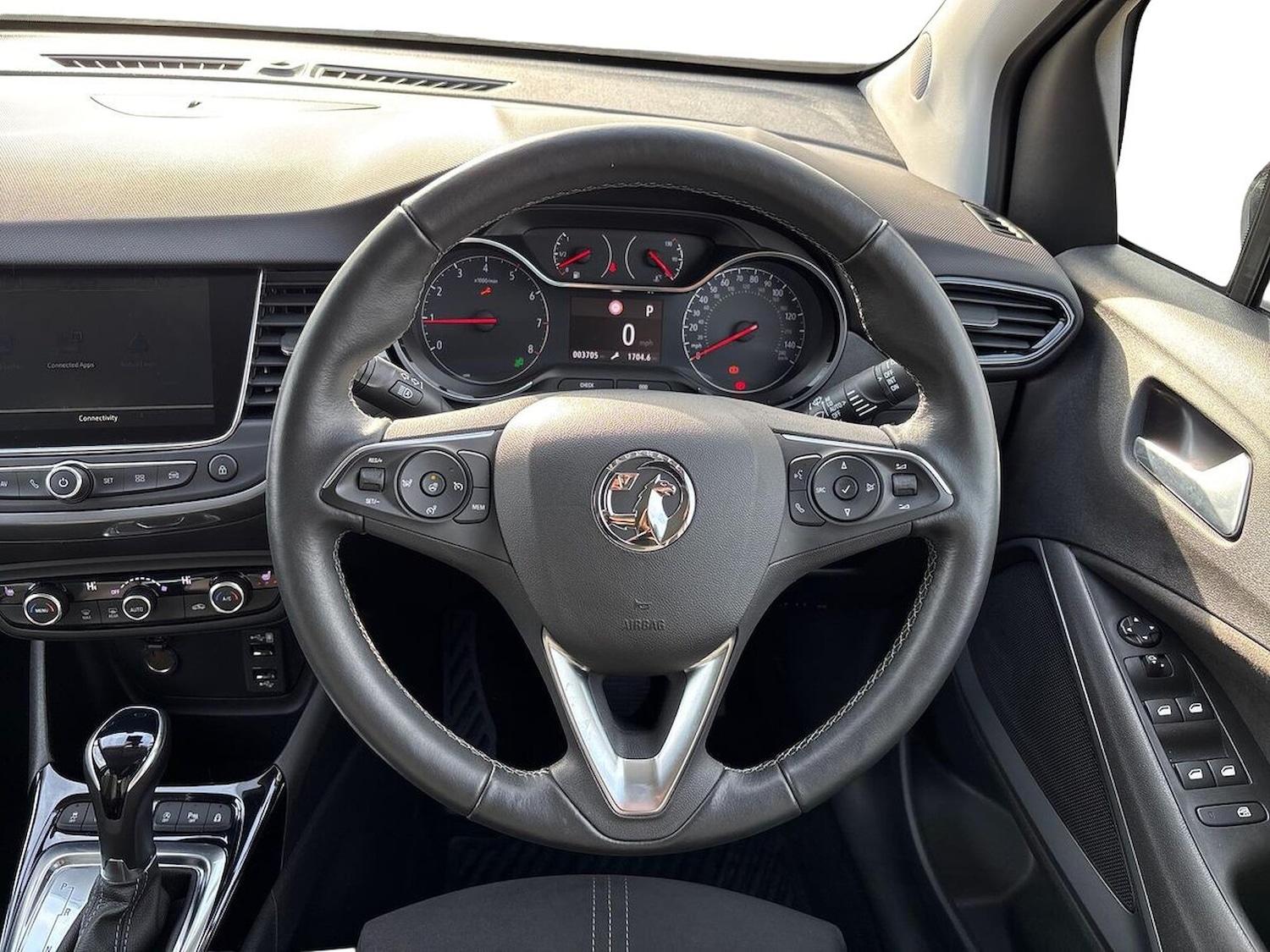 Used Vauxhall Crossland 2024 for sale - 76637746: Photo 9