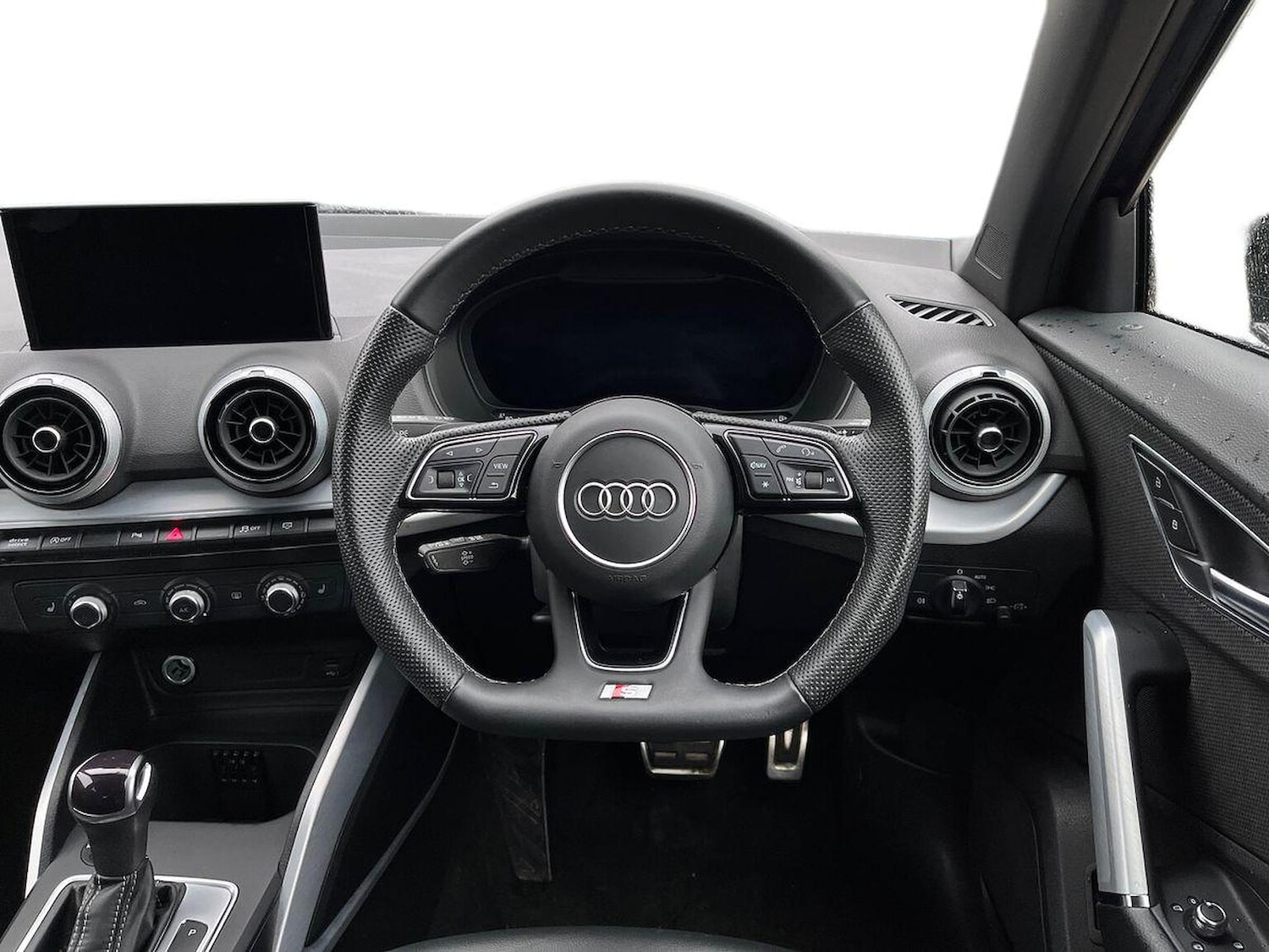 Used Audi Q2 2023 for sale - 76577236: Photo 10