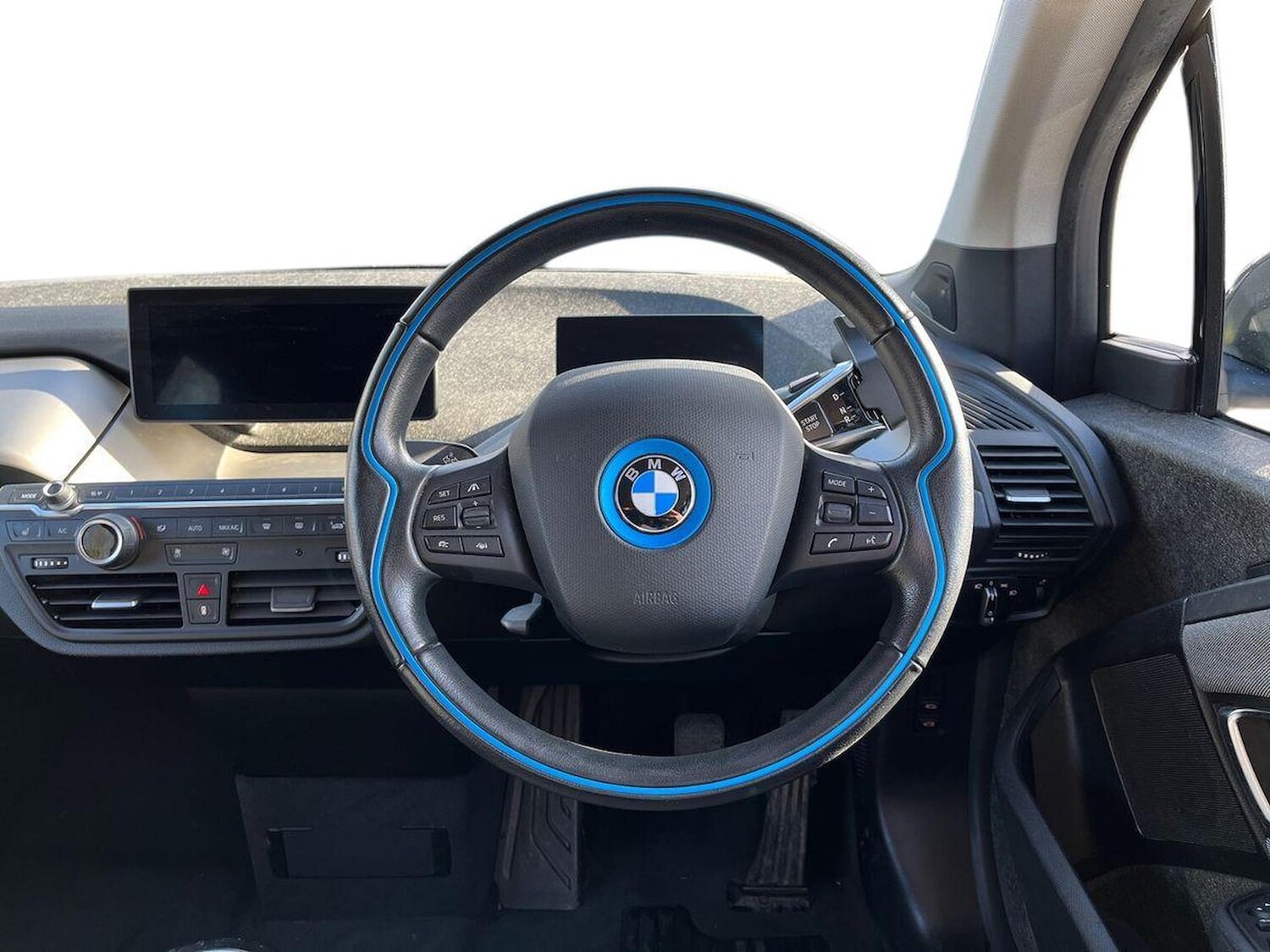Used BMW i3 2017 for sale - 78196485: Photo 12