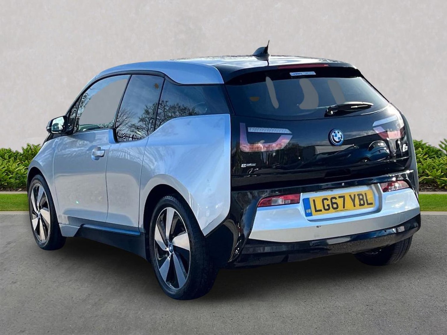Used BMW i3 2017 for sale - 78196485: Photo 2