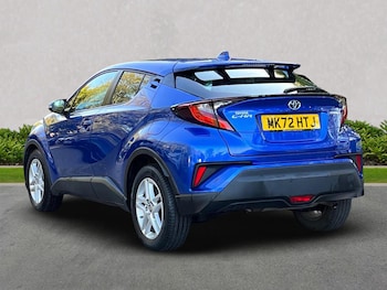 Used Toyota C-HR 2023 for sale - 76026133: Photo 2