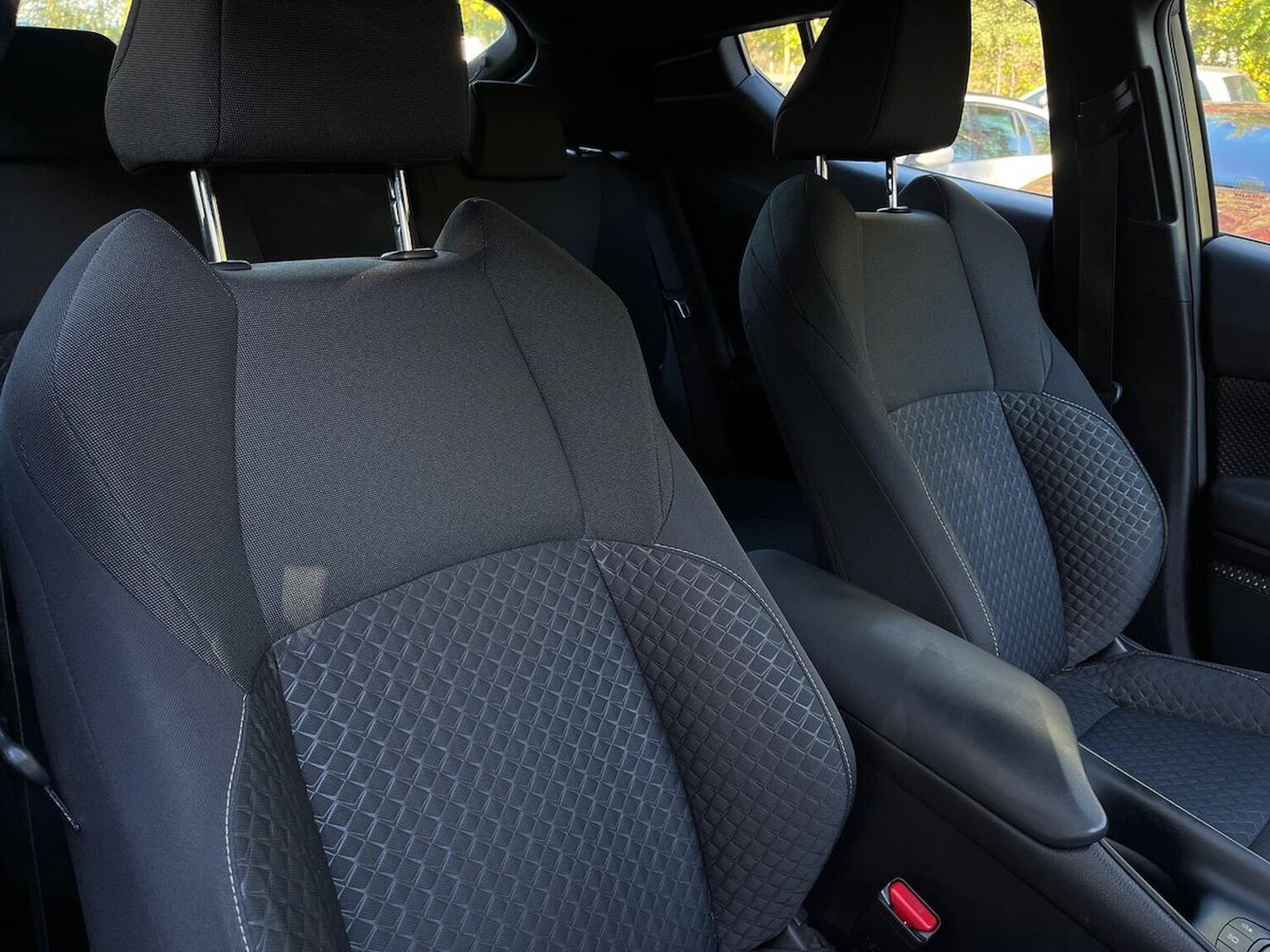 Used Toyota C-HR 2023 for sale - 76026133: Photo 32