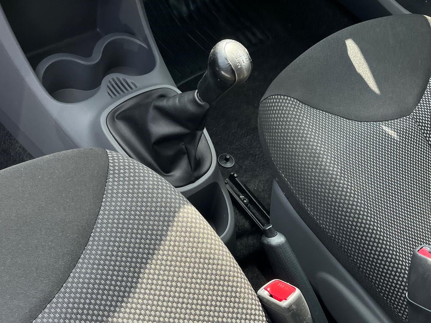 Used Toyota AYGO 2012 for sale - 76026131: Photo 13