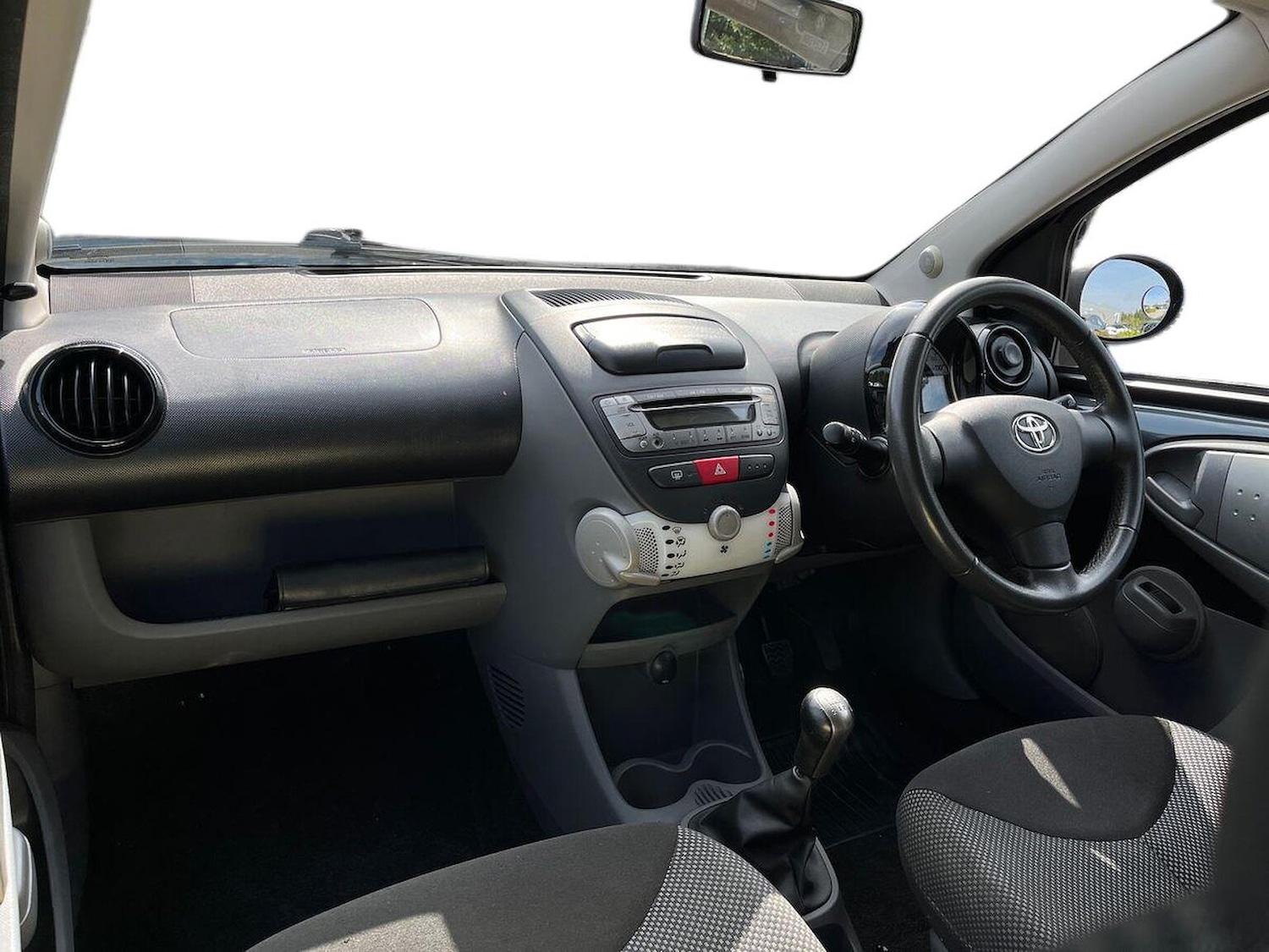 Used Toyota AYGO 2012 for sale - 76026131: Photo 7