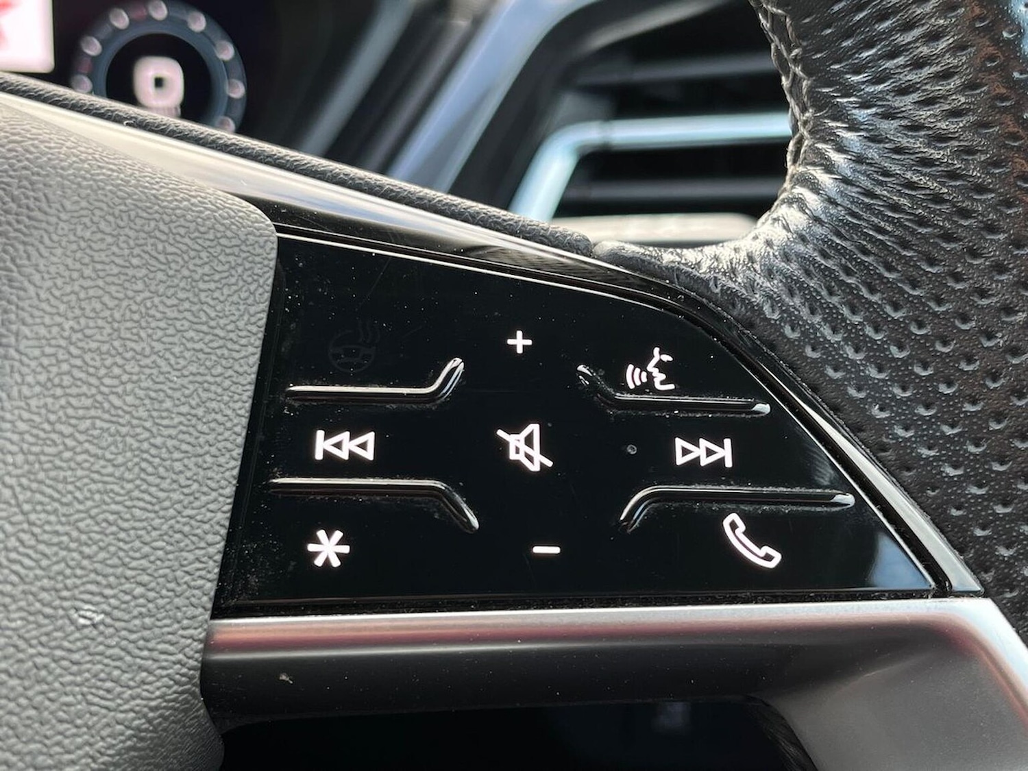 Used Audi Q4 e-tron 2021 for sale - 77973980: Photo 28