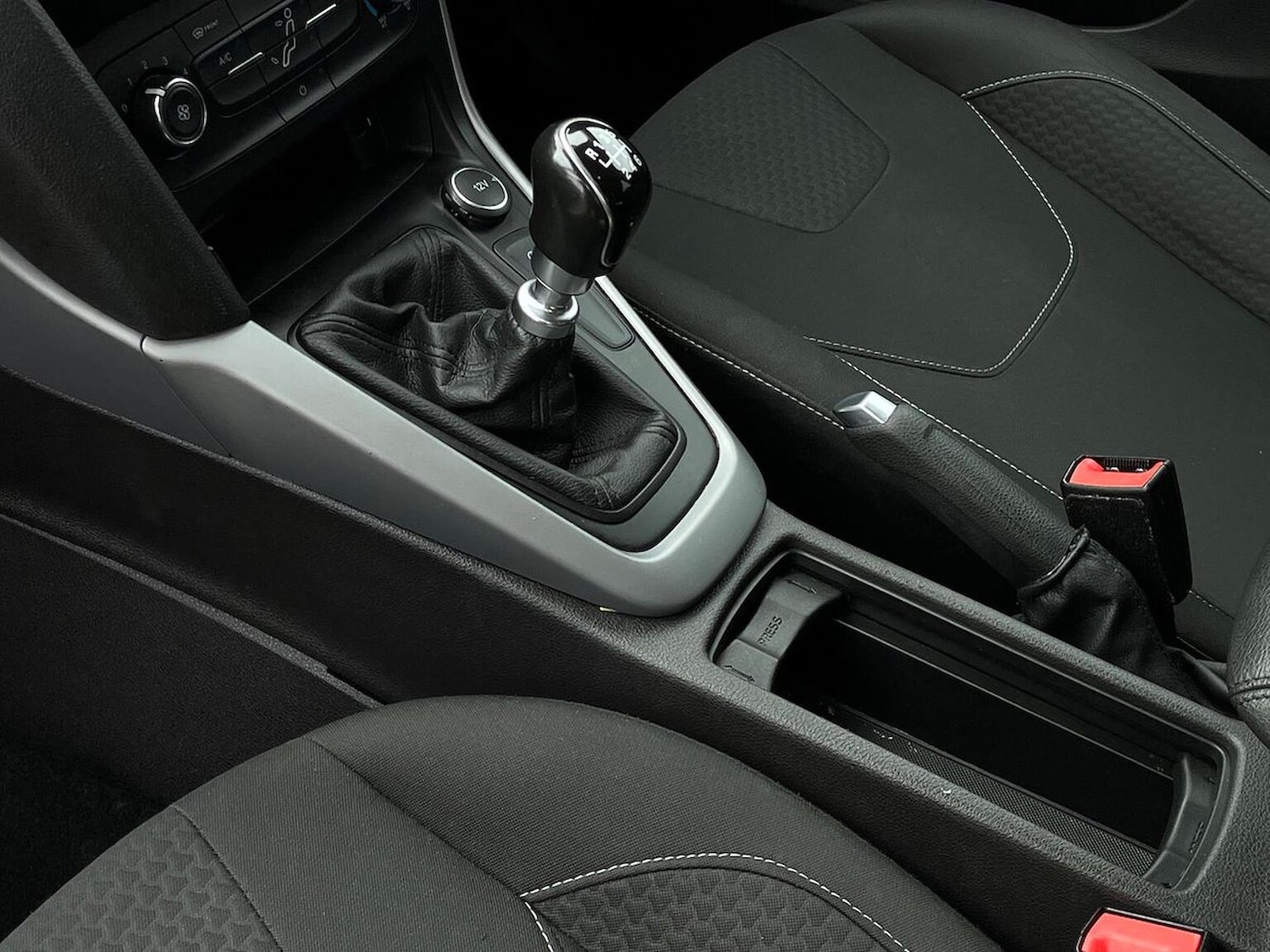 Used Ford Focus 2017 for sale - 76353635: Photo 13