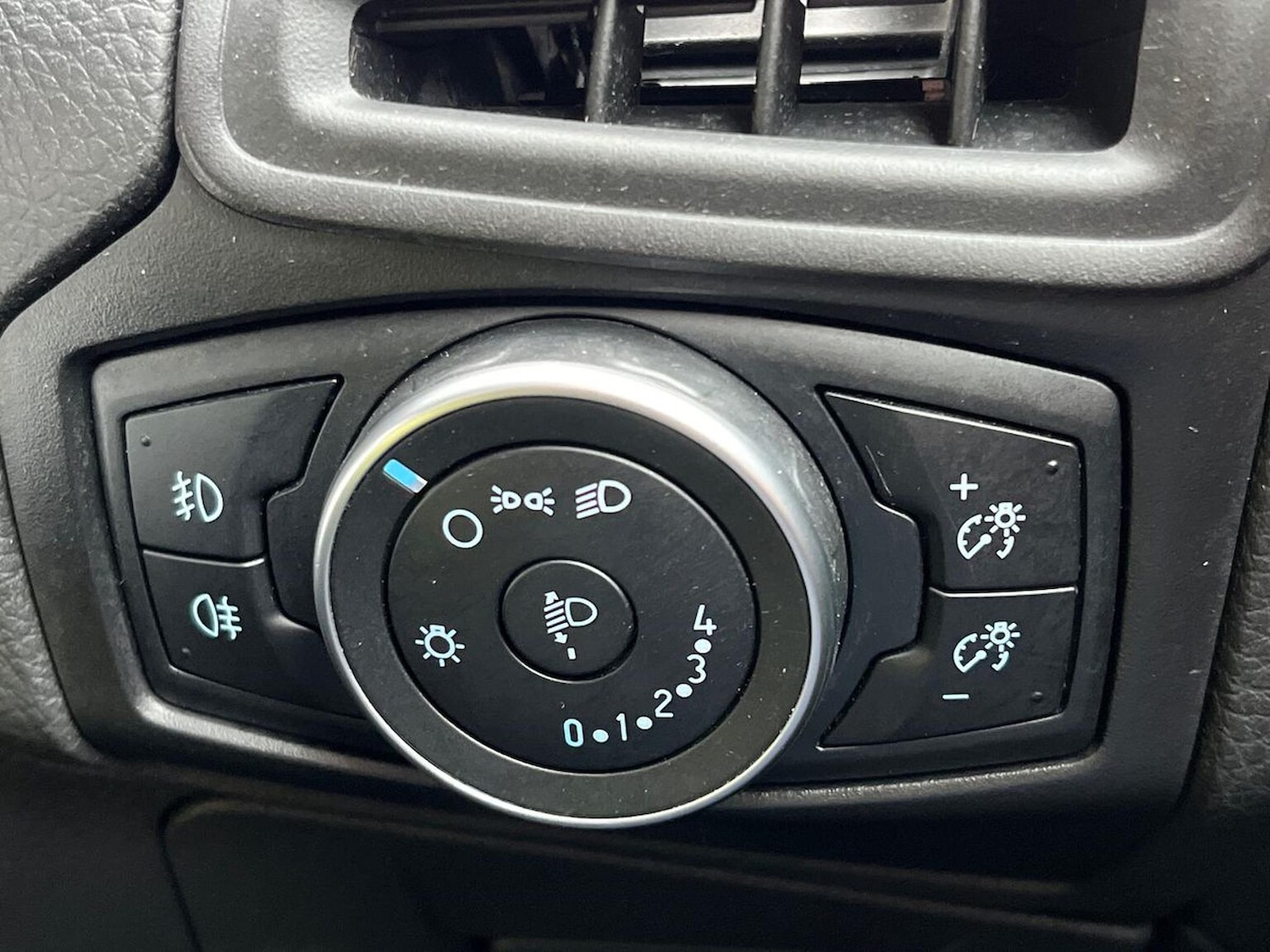 Used Ford Focus 2017 for sale - 76353635: Photo 22