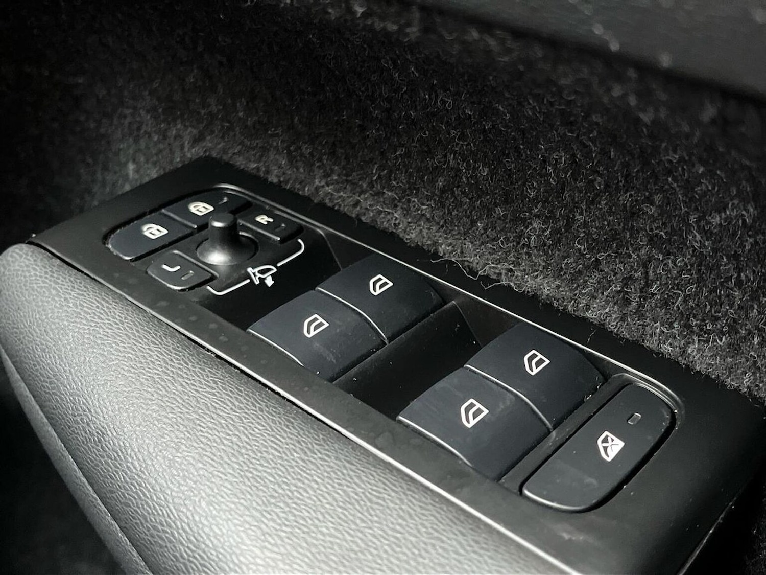 Used Volvo XC40 2020 for sale - 76969960: Photo 22