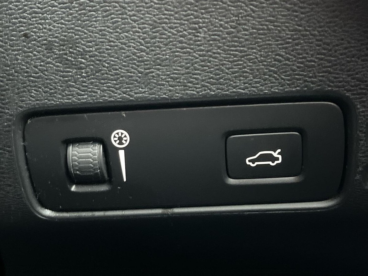 Used Volvo XC40 2020 for sale - 76969960: Photo 23