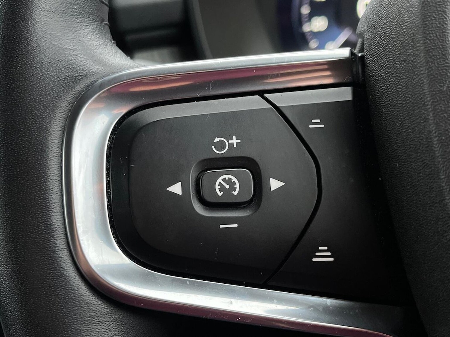 Used Volvo XC40 2020 for sale - 76969960: Photo 27