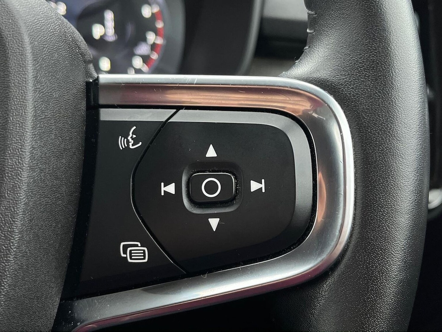 Used Volvo XC40 2020 for sale - 76969960: Photo 28