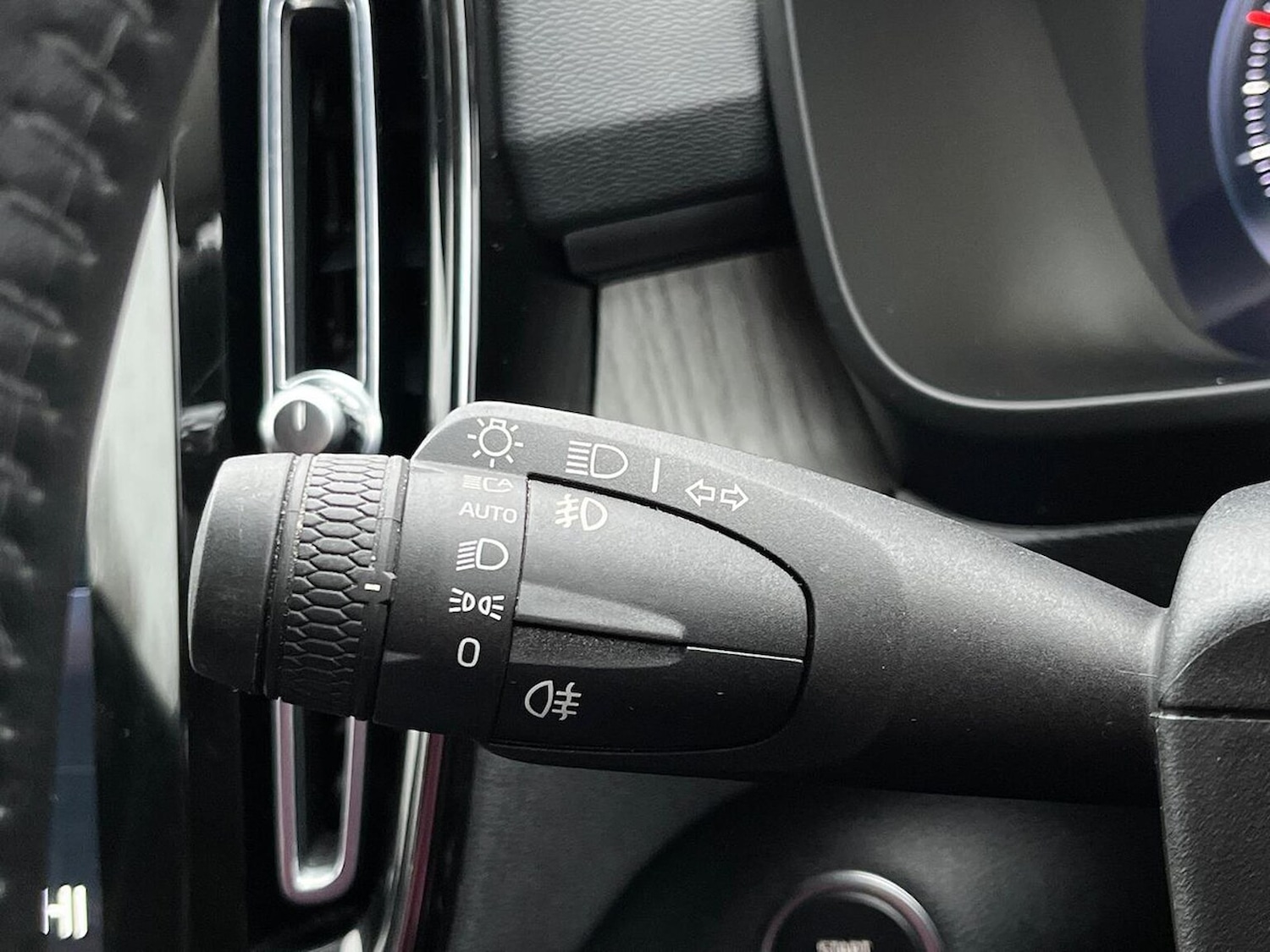 Used Volvo XC40 2020 for sale - 76969960: Photo 29