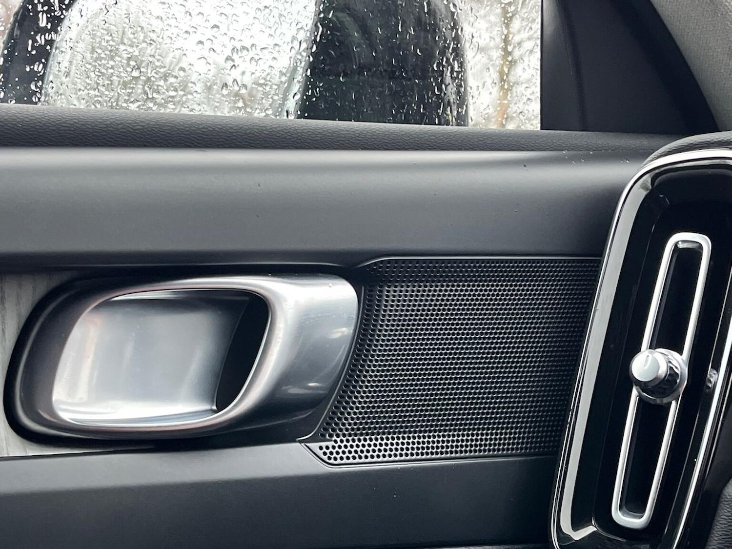 Used Volvo XC40 2020 for sale - 76969960: Photo 32