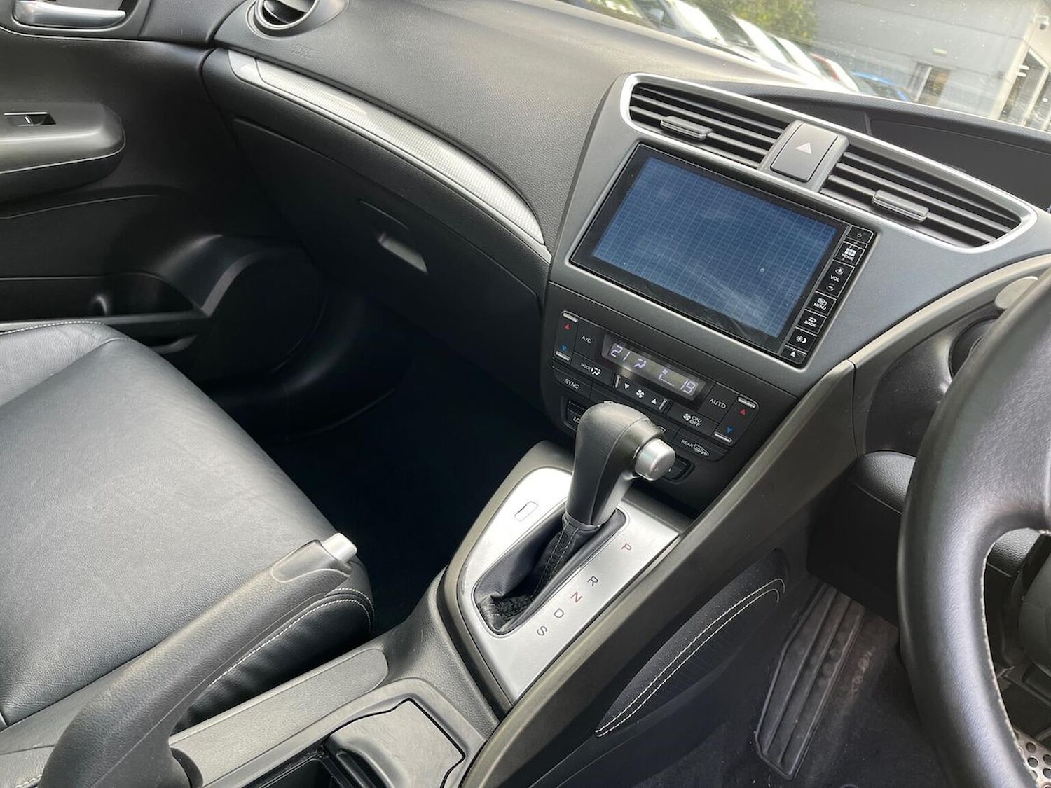 Used Honda Civic 2015 for sale - 76237016: Photo 13