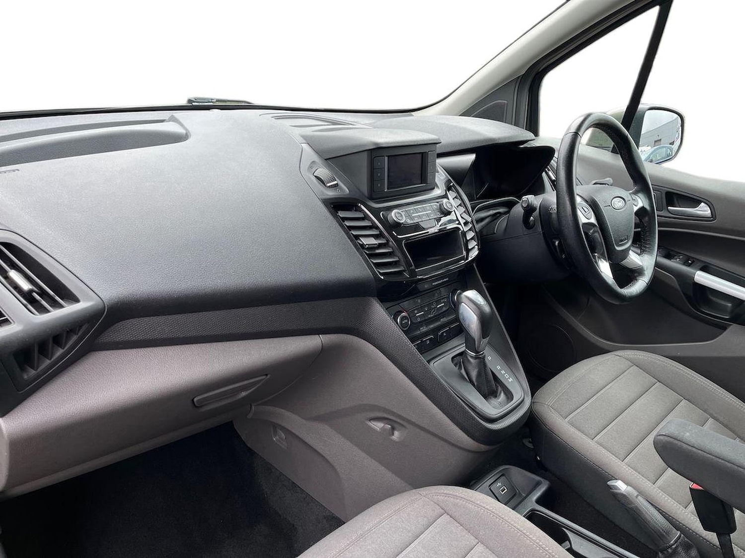 Used Ford Grand Tourneo Connect 2019 for sale - 78196470: Photo 9