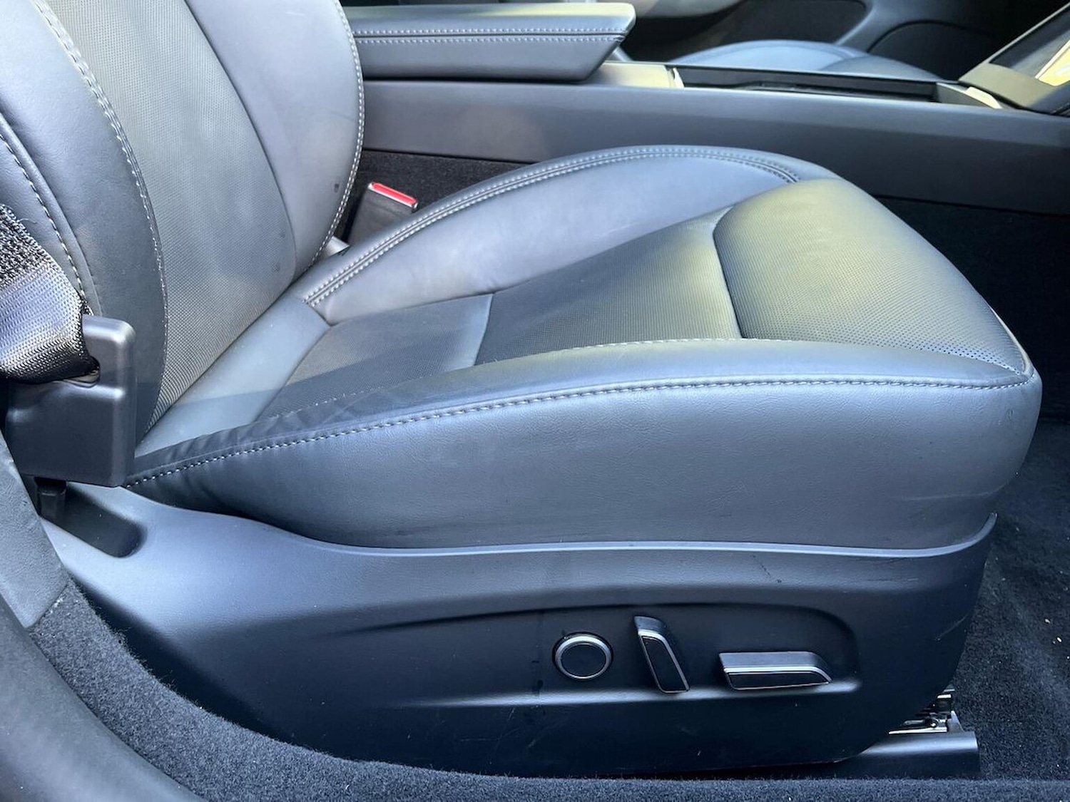 Used Tesla Model 3 2024 for sale - 76293005: Photo 30