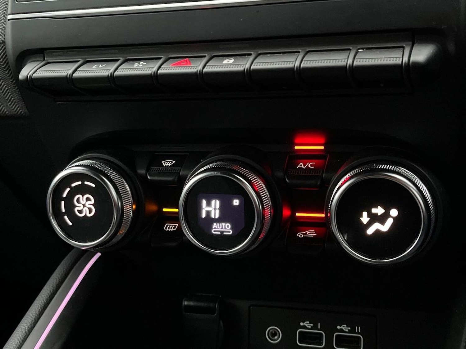 Used Renault Clio 2024 for sale - 76951166: Photo 13