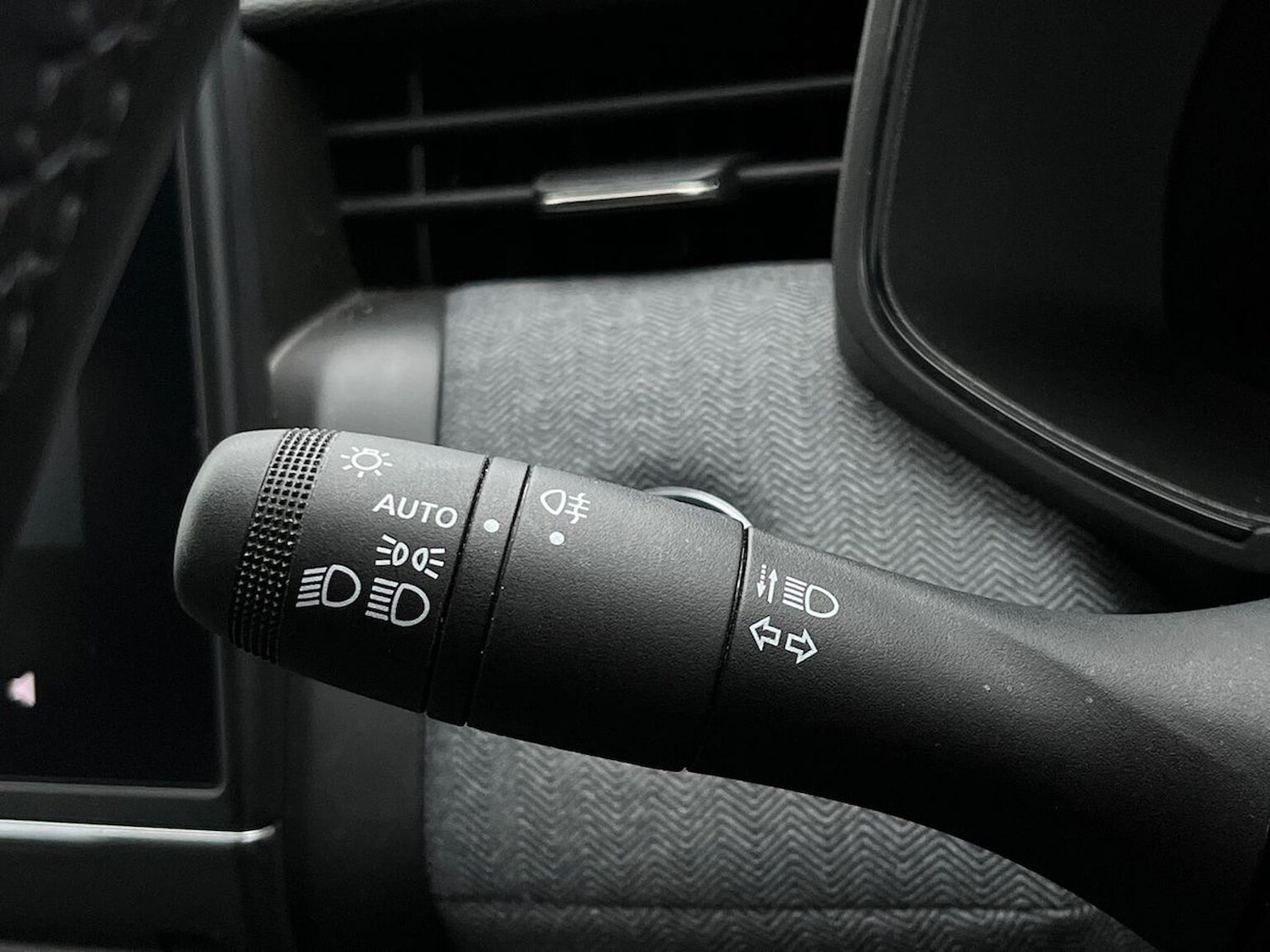 Used Renault Clio 2024 for sale - 76951166: Photo 29