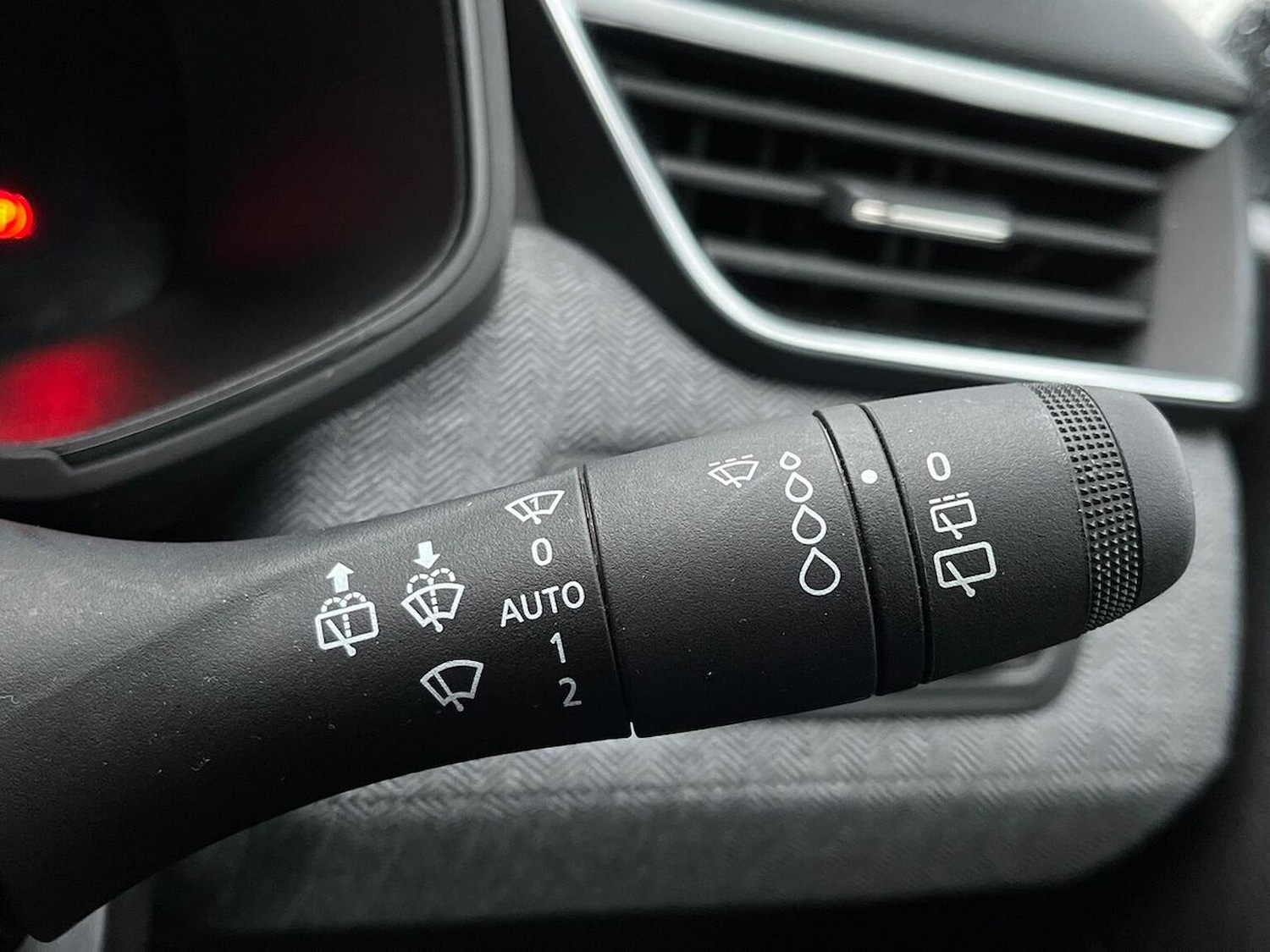 Used Renault Clio 2024 for sale - 76951166: Photo 30