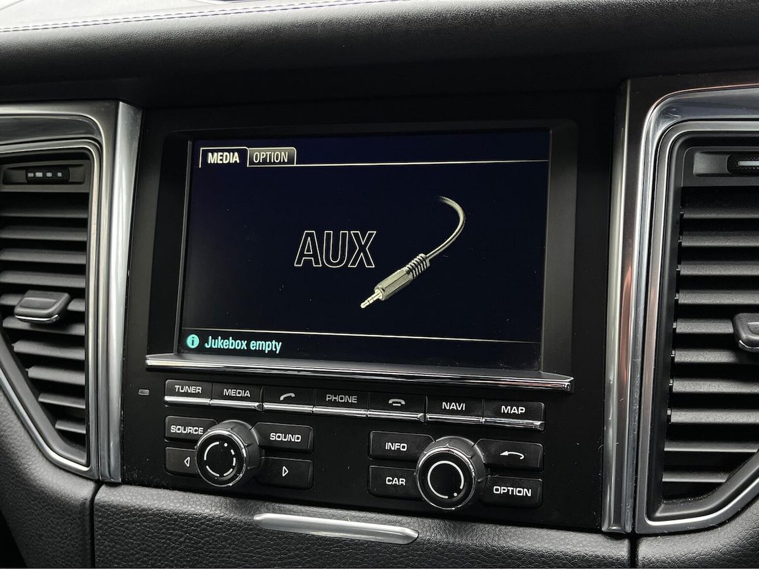 Used Porsche Macan 2015 for sale - 76906308: Photo 26