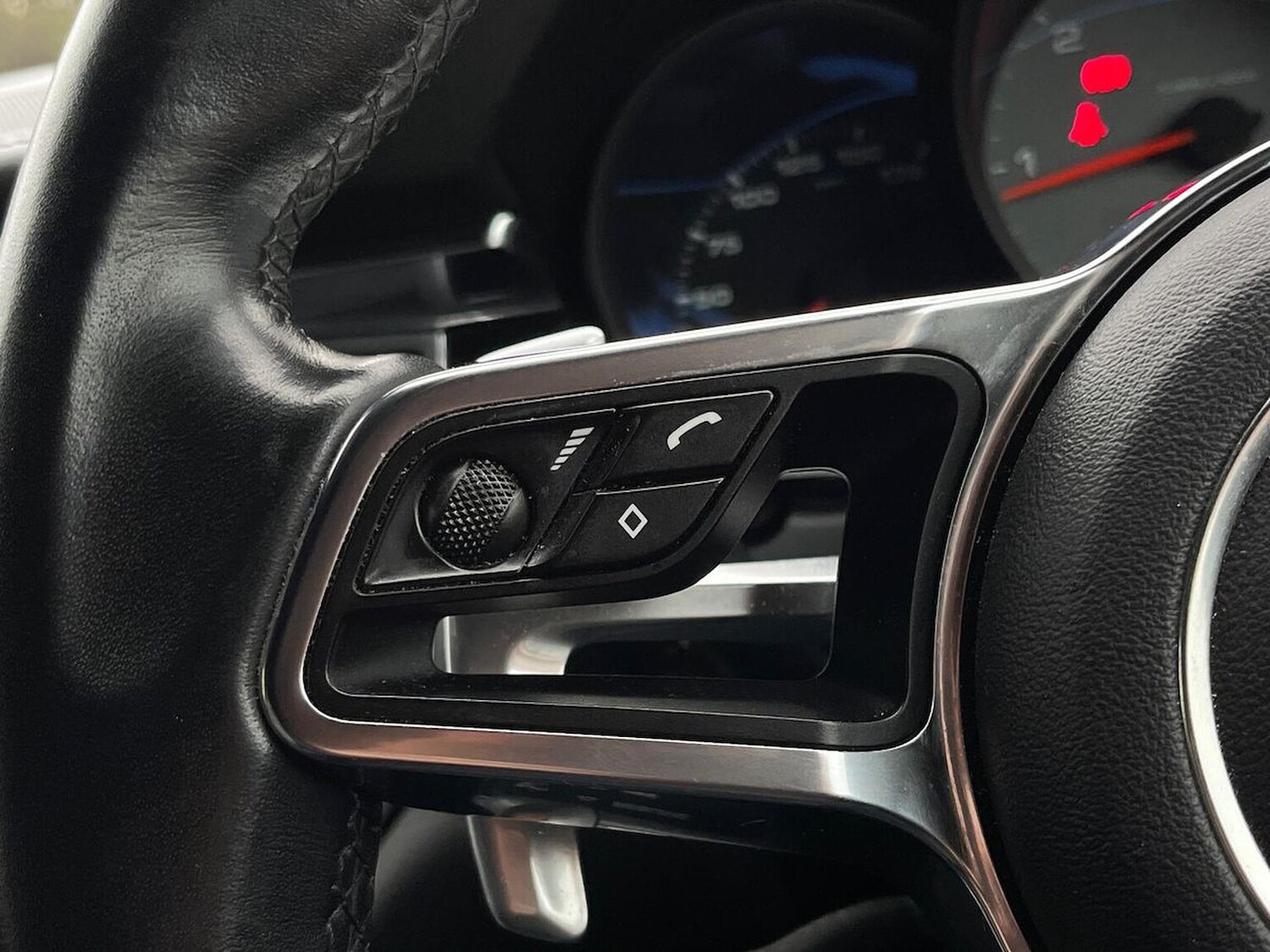 Used Porsche Macan 2015 for sale - 76906308: Photo 27