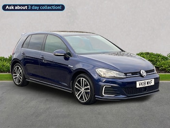 Used Volkswagen Golf 2018 for sale - 77069998: Photo