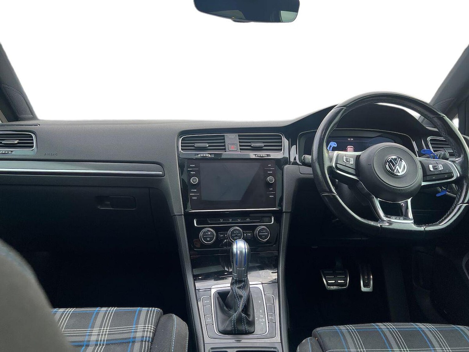 Used Volkswagen Golf 2018 for sale - 77069998: Photo 9